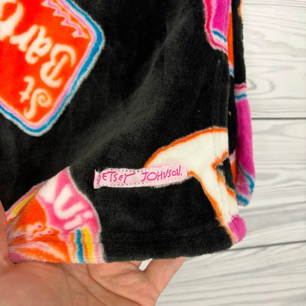 Betsey Johnson Ultra Soft Plush Throw Blanket Paris Colorful NWT